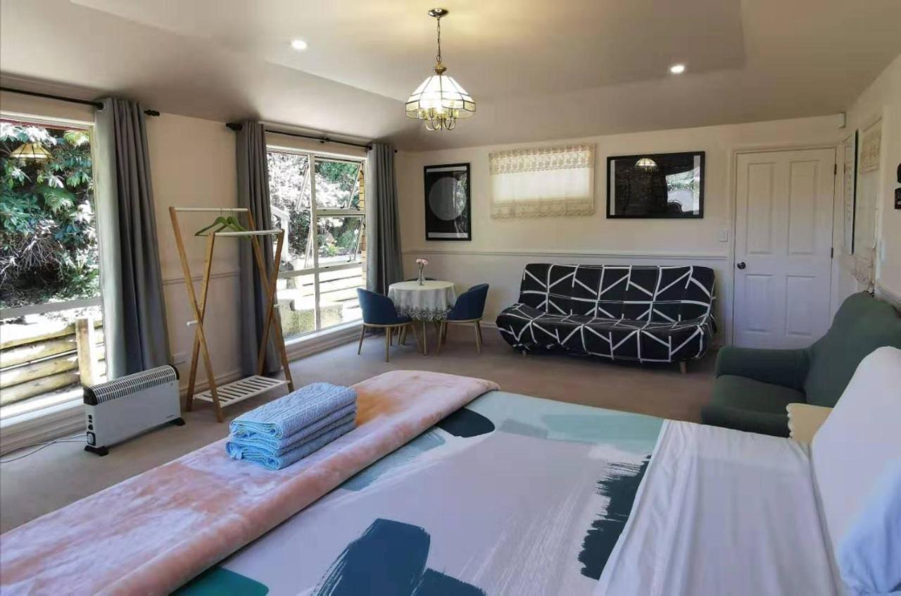 Large Private Room In Modern Stylish House ดะนีดิน ภายนอก รูปภาพ